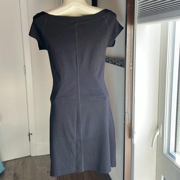 Philosophy, Black Ribbed Cotton dress with rounded neck and capped sleeves. - Picture 4 of 8